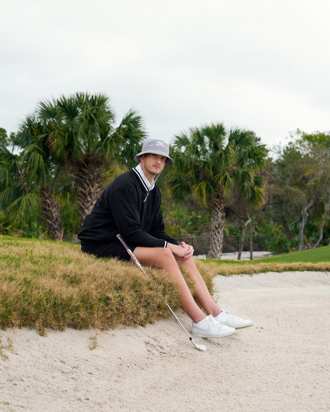 The Breezy Pull Over Black - Breezy Golf