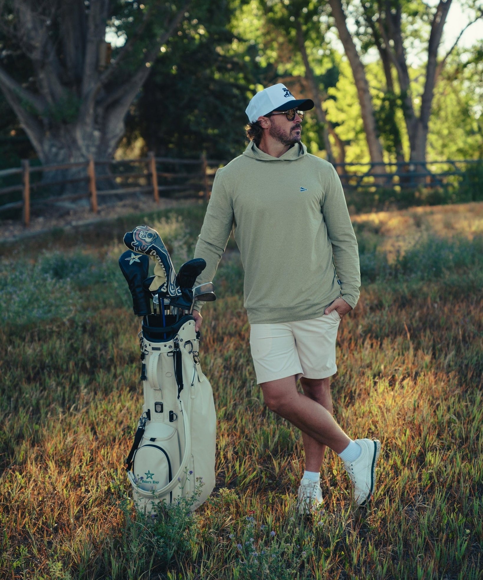 The Gimme Hoodie Olive - Breezy Golf