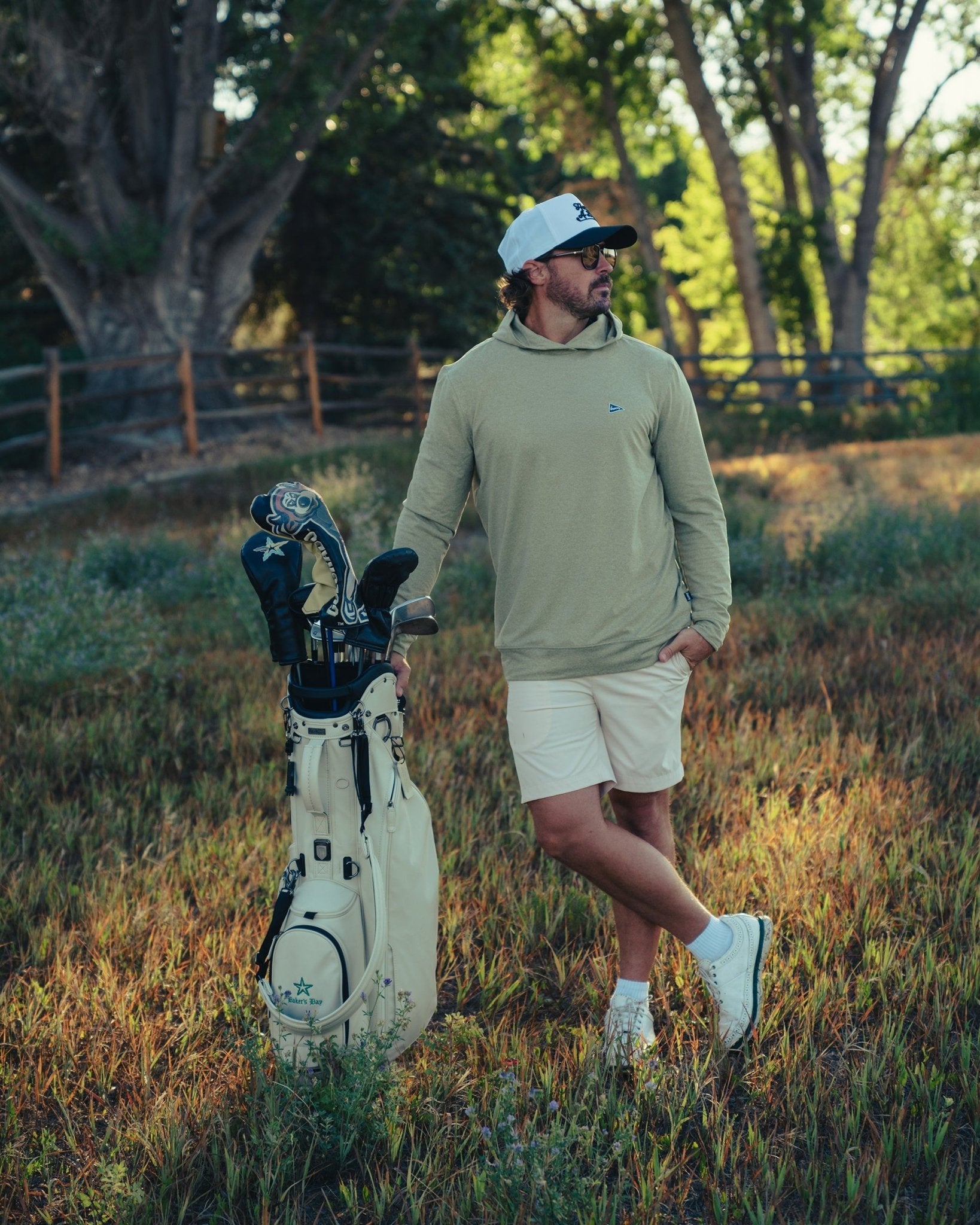 The Gimme Hoodie Olive - Breezy Golf