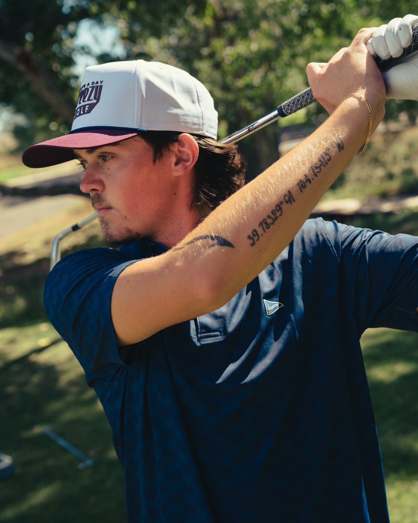 The Athletic Chevron Polo Navy - Breezy Golf