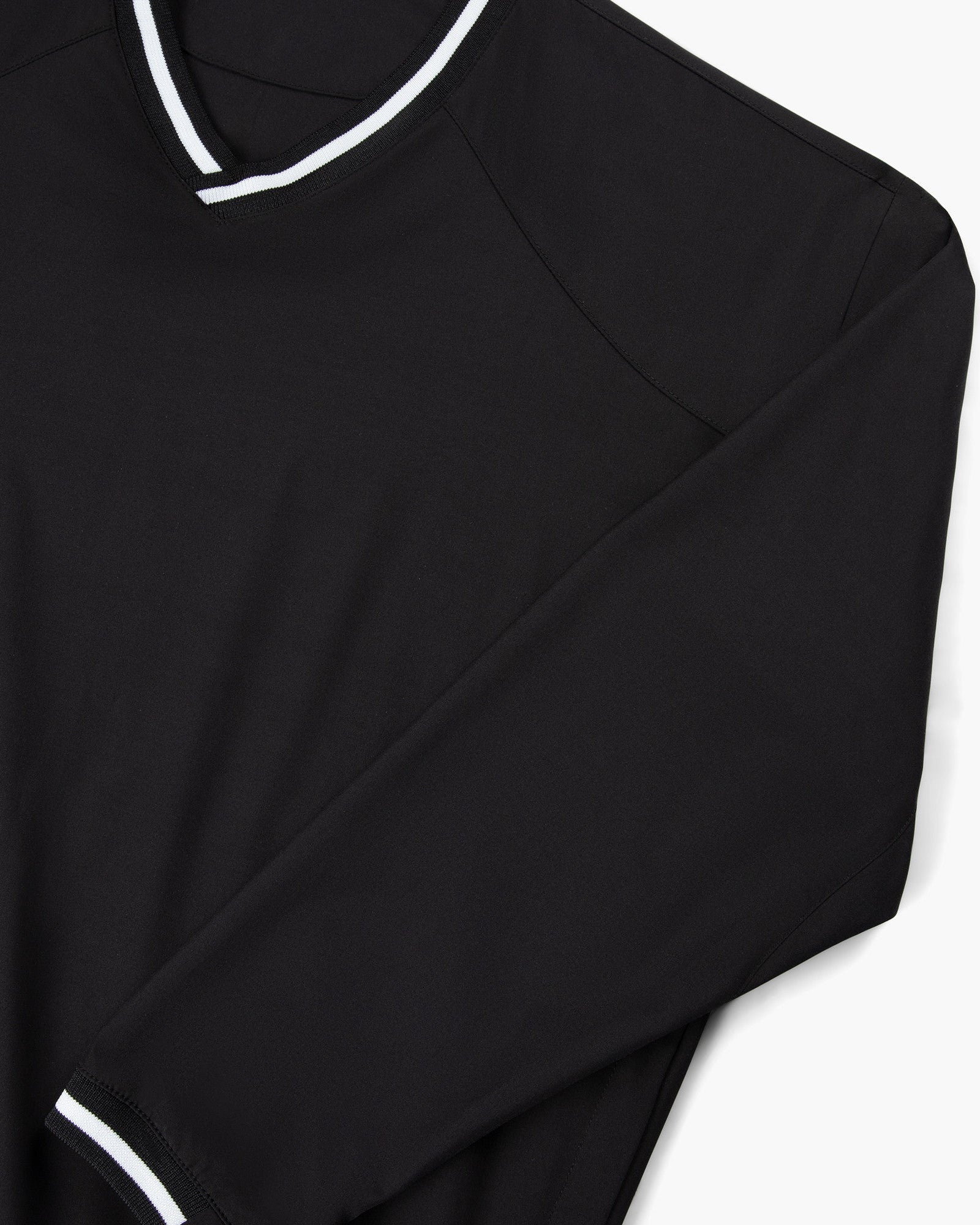 The Breezy Pull Over Black - Breezy Golf