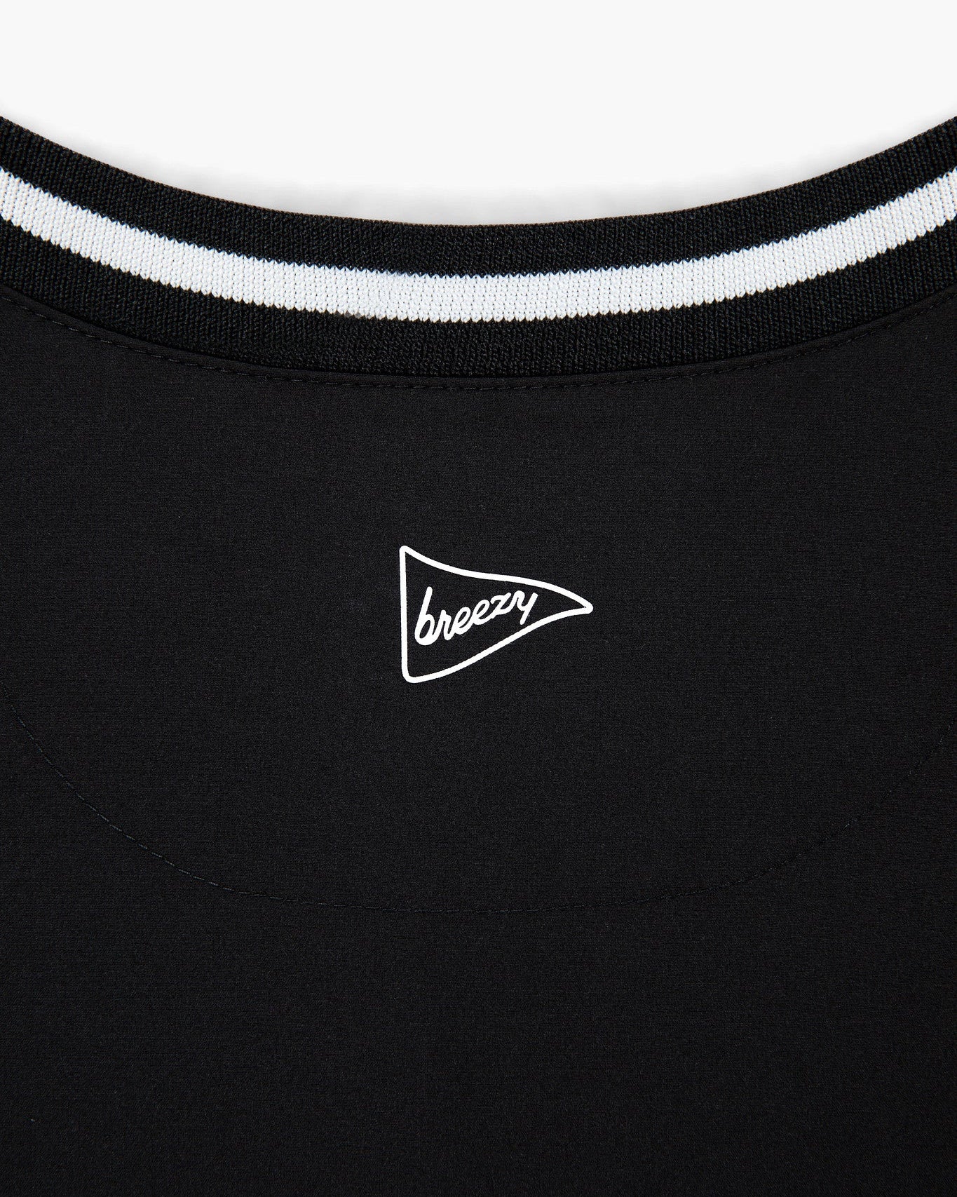 The Breezy Pull Over Black - Breezy Golf